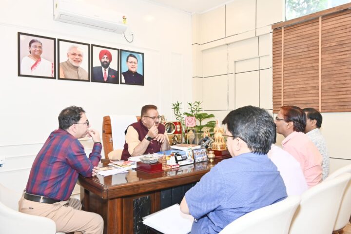 कृषि मंत्री गणेश जोशी ने कृषि एवं उद्यान विभाग की समीक्षा।