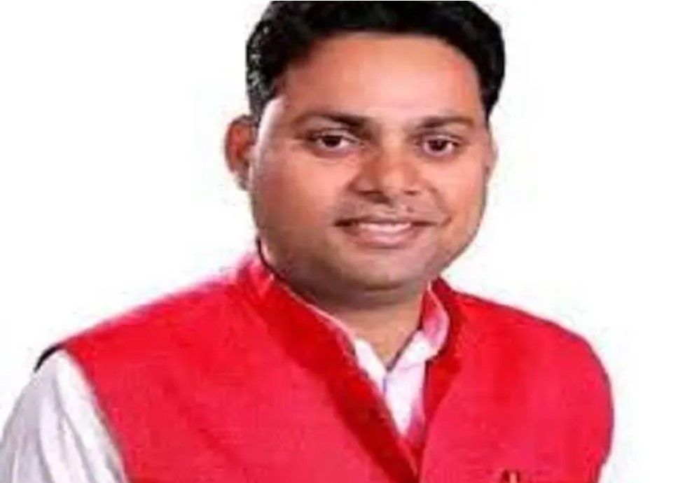 BJP accused MLA Bhuvan Kapadi of spoiling the atmosphere in student union elections.