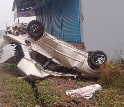 Two youths died, five injured after speeding car overturns