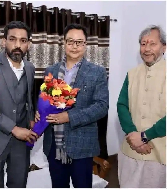 Police caught the accused within 12 days of the robbery