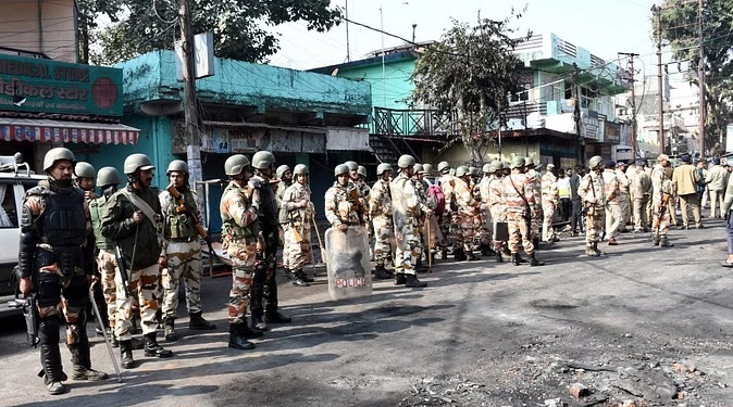 Haldwani violence: Fear of miscreants absconding, police-administration alert on the border