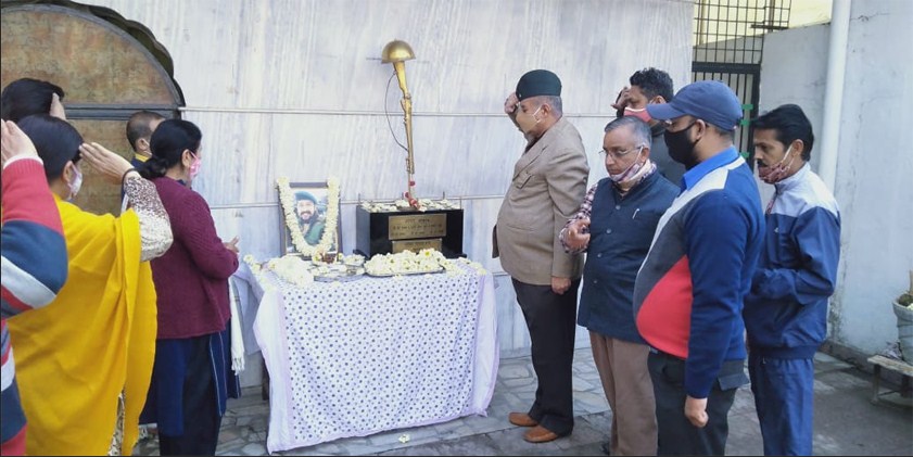 Ganesh Joshi, Mussoorie MLA paying tribute