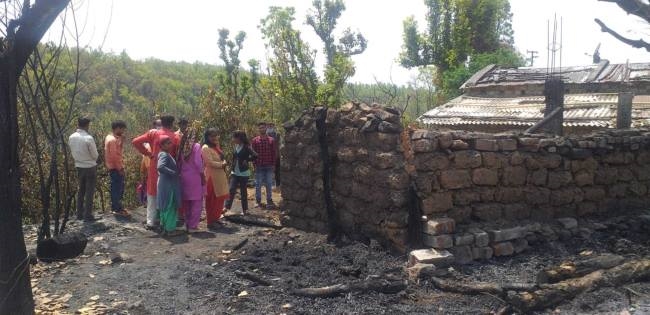 उत्तराखंड: महिला ने ग्रामीण पर गोशाला जलाने का आरोप लगाया