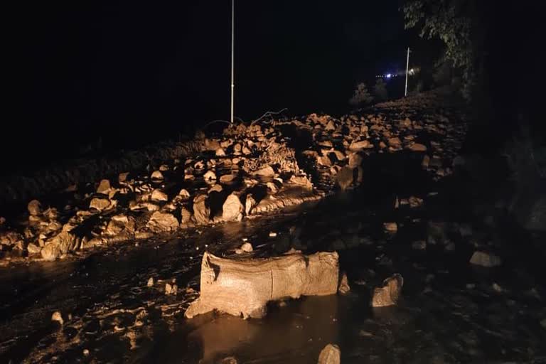 उत्तराखंड : चमोली में बादल फटने से जोशीमठ - नीती सीमा मार्ग अवरुद्ध