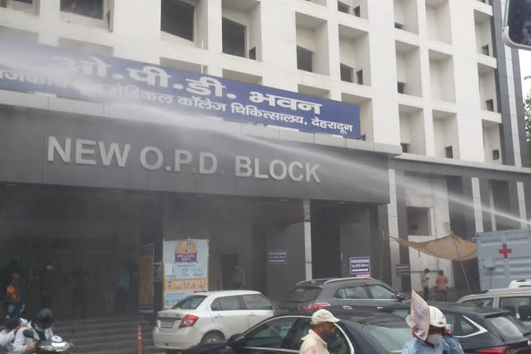 उत्तराखंड खुशखबरी: दून अस्पताल में 28 जून से भर्ती होंगे सामान्य मरीज, कोरोना के मामले कम हुए तो सेवाएं बहाल