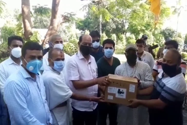 उत्तराखंड : मुनिकी रेती में बने कोविड सेंटर का कृषि मंत्री सुबोध उनियाल ने निरीक्षण किया, डॉक्टरों और मेडिकल स्टाफ की जमकर तारीफ की