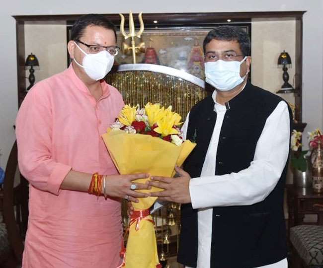 उत्तराखंड : केंद्रीय मंत्री धर्मेंद्र प्रधान से मिले उत्तराखंड के मुख्यमंत्री पुष्कर सिंह धामी, इन महत्वपूर्ण योजनाओं के लिए मदद मांगी