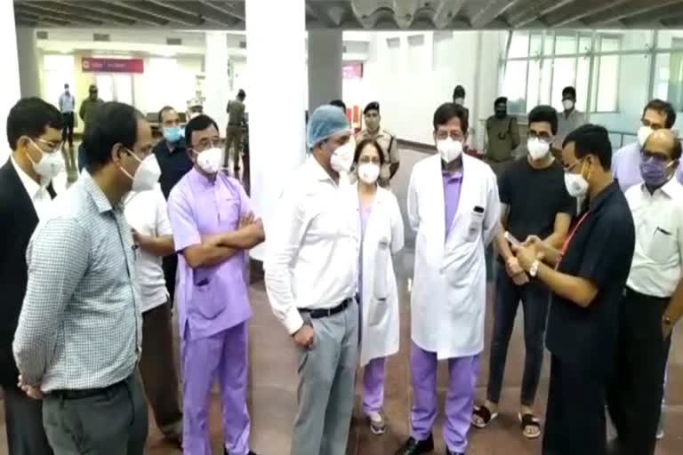 उत्तराखंड :हड्डियों के की वजह से जिंदगी और मौत के बीच जूझ रही 25 वर्षीय अनु की मदद के लिए मुख्यमंत्री पुष्कर सिंह धामी ने हाथ आगे बढ़ाएं हैं , बोन मैरो होगा ट्रांसप्लाट