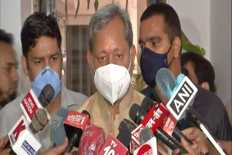 उत्तराखंड : मुख्यमंत्री तीरथ ने लगाया सियासी अटकलों पर विराम, कहा-चुनाव को लेकर हुई थी चर्चा