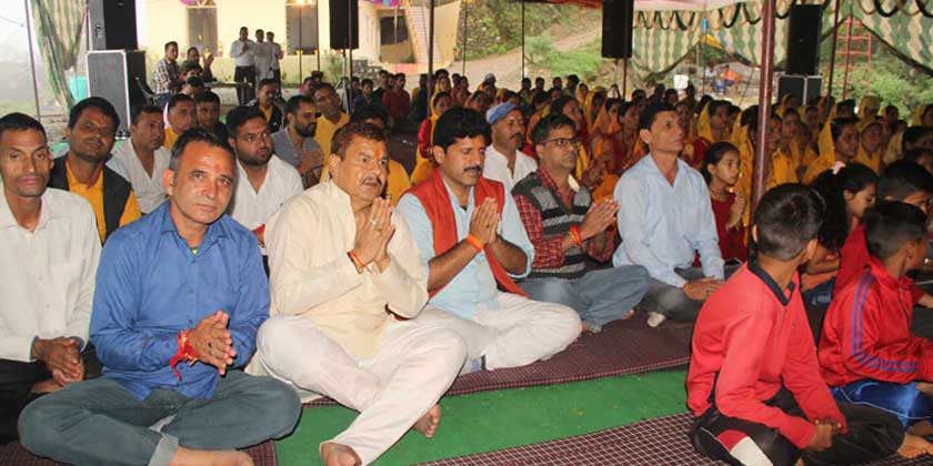 Bhagwat Katha inaugurated by taking out a grand Kalash Yatra in Kempty