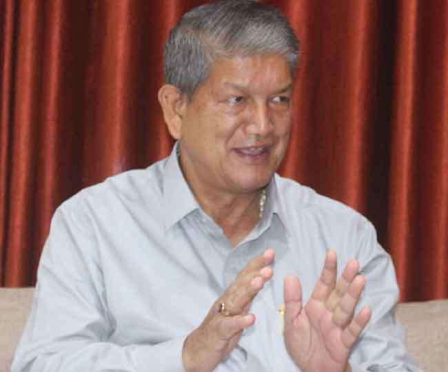 उत्‍तराखंड : दिल्ली पहुंचे कांग्रेस के राष्ट्रीय महासचिव हरीश रावत, पंजाब मामले में आज आलाकमान को सौंपेंगे रिपोर्ट