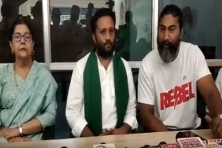 उत्‍तराखंड : बागी श्रद्धानंद पति ने काशीपुर में मीडिया से बातचीत करते हुए राज्य सरकार पर जमकर हमला बोला