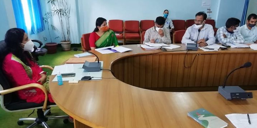 The meeting of District Water and Sanitation Mission was held under the chairmanship of District Magistrate Eva Ashish Srivastava.