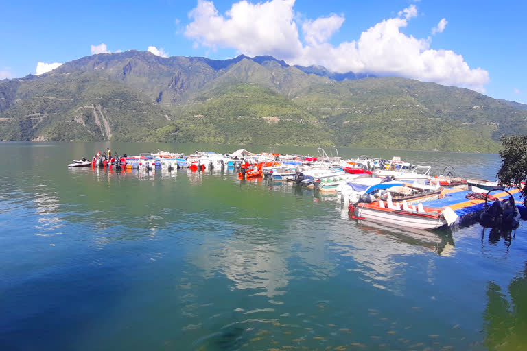 उत्तराखंड टिहरी ब्रेकिंग न्यूज़ : पैरासेलिंग , क्रूज और शिकारा बोट उतरेंगी टिहरी झील में जल्द , ये है प्लान