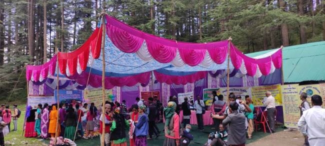 उत्‍तराखंड चकराता न्यूज़ : कोटी-कनासर में आयोजित बहुउद्देशीय शिविर में ग्रामीणों ने अपनी समस्या बताई