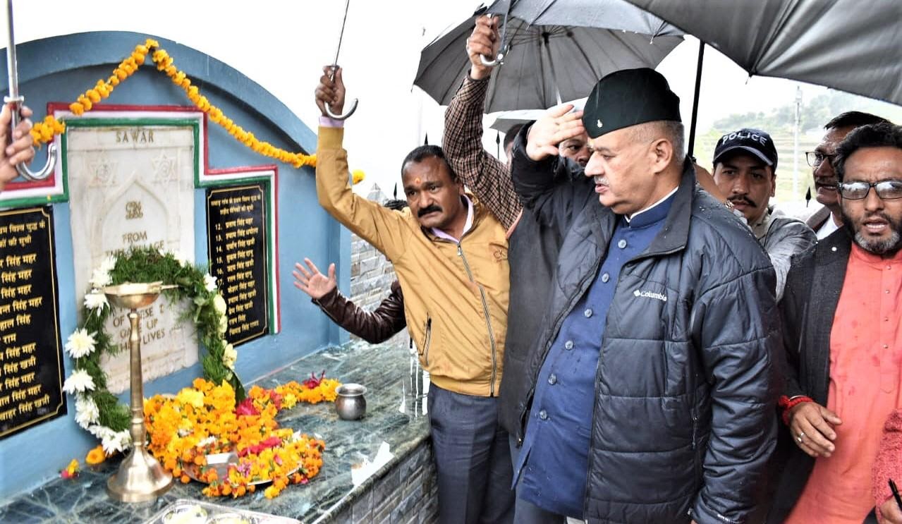 उत्‍तराखंड ब्रेकिंग न्यूज़ : 21 अक्टूबर को आयोजित होने वाले शहीद सम्मान यात्रा की तैयारियों को लेकर सूबे के सैनिक कल्याण मंत्री गणेश जोशी ने एक बैठक की