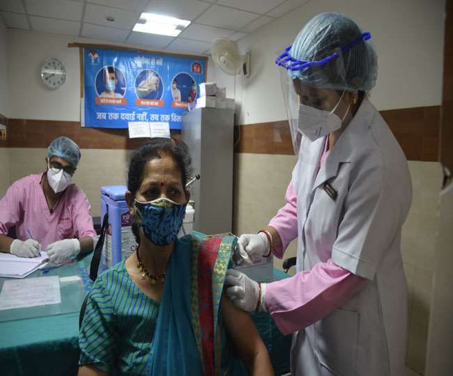 उत्‍तराखंड न्यूज़ : उत्तराखंड में हर सोमवार चलेगा टीकाकरण अभियान, स्वास्थ्य मंत्री डॉ. धन सिंह रावत ने की टीकाकरण की समीक्षा