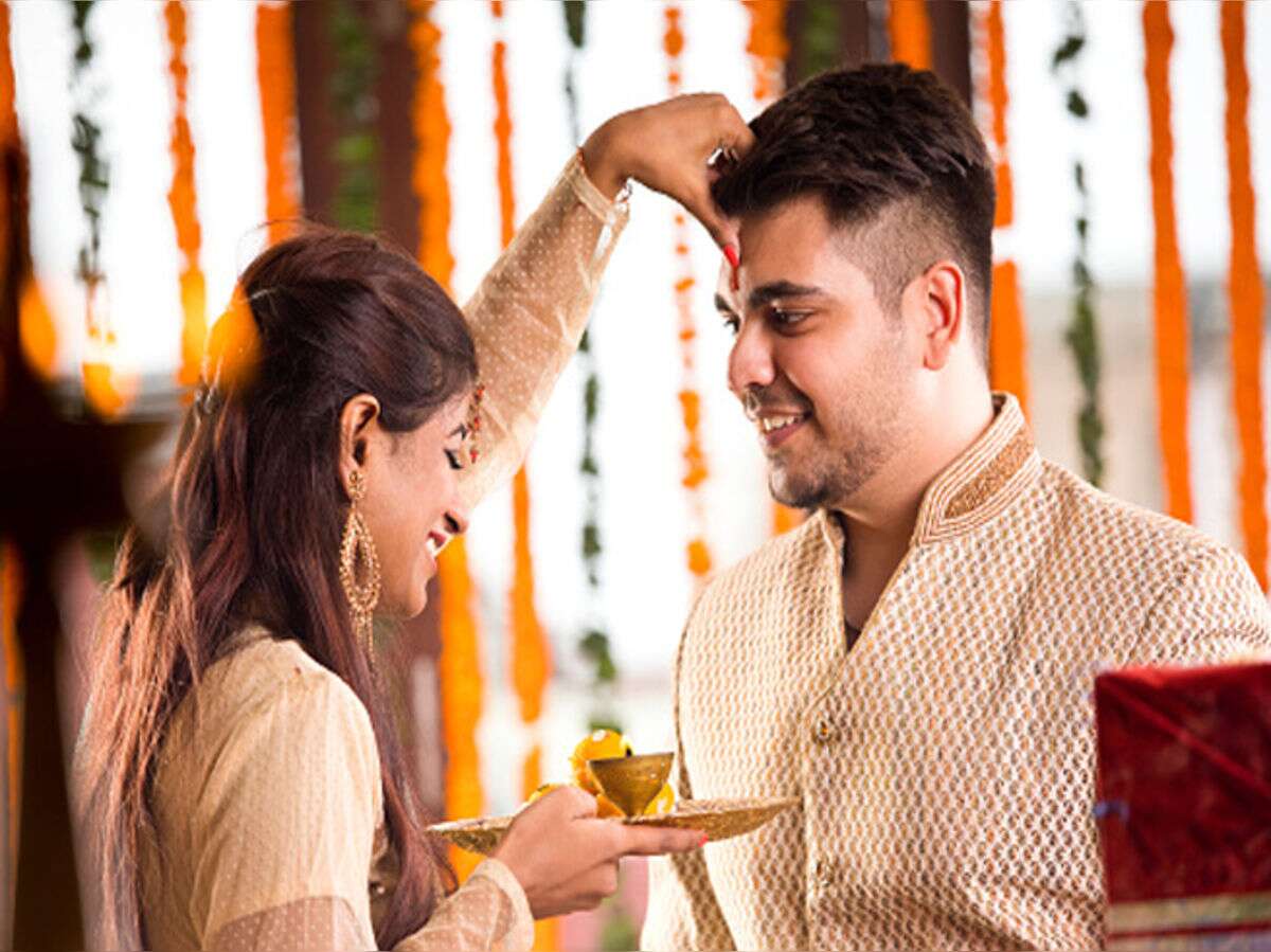 उत्‍तराखंड न्यूज़ हल्द्वानी : भाई दूज पूजा 2021: कुमाऊं में दुतिया त्यार के नाम से लोकप्रिय है भाई दूज, जानिए शुभ मुहूर्त