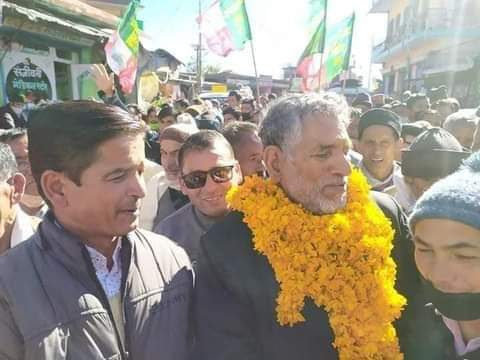 उत्‍तराखंड न्यूज़ : यूकेडी नेता दिवाकर भट्ट ने कहा है कि अगर हरीश रावत कांग्रेस से इस्तीफा देते हैं, तो सबसे पहले यूकेडी उनका स्वागत करेगी