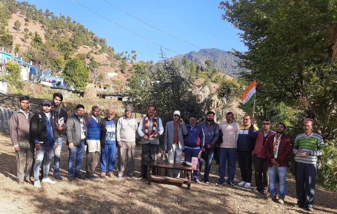 उत्‍तराखंड न्यूज़ : प्रतापनगर विधानसभा के पूर्वविधायक विक्रम सिंह नेगी का भदूरापट्टी में घर घर कांग्रेस हर घर कांग्रेस जनसंपर्क कार्यक्रम तृतीय दिवस