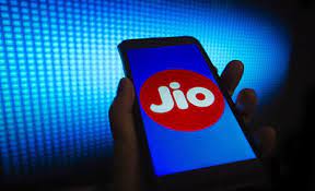 Jio टैरिफ में बढ़ोतरी: आज से महंगी हो जाएंगी मोबाइल सेवाएं