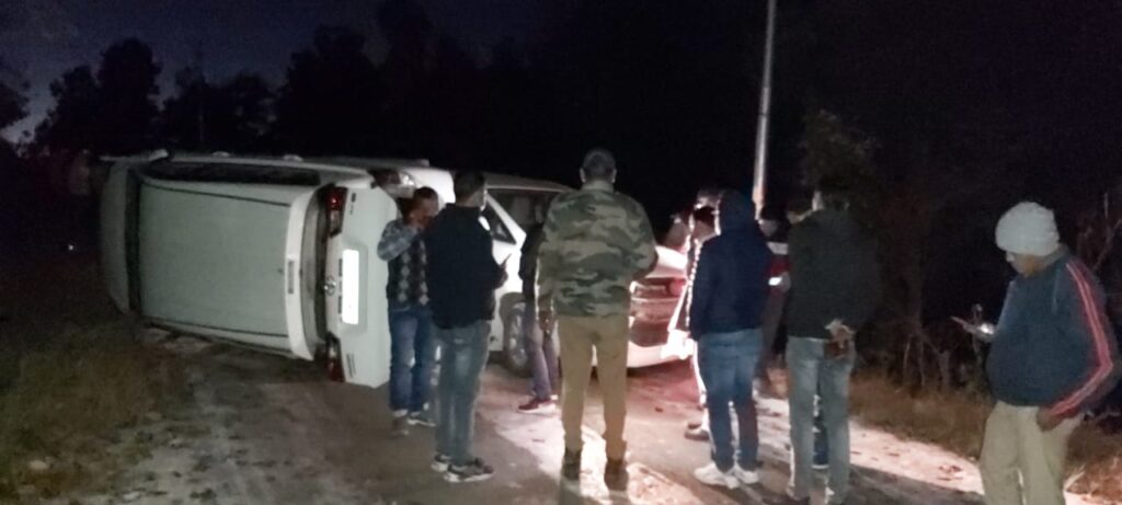 उत्‍तराखंड ब्रेकिंग न्यूज़ : पौड़ी में धन सिंह रावत की कार दुर्घटना, मंत्री बाल-बाल बचे