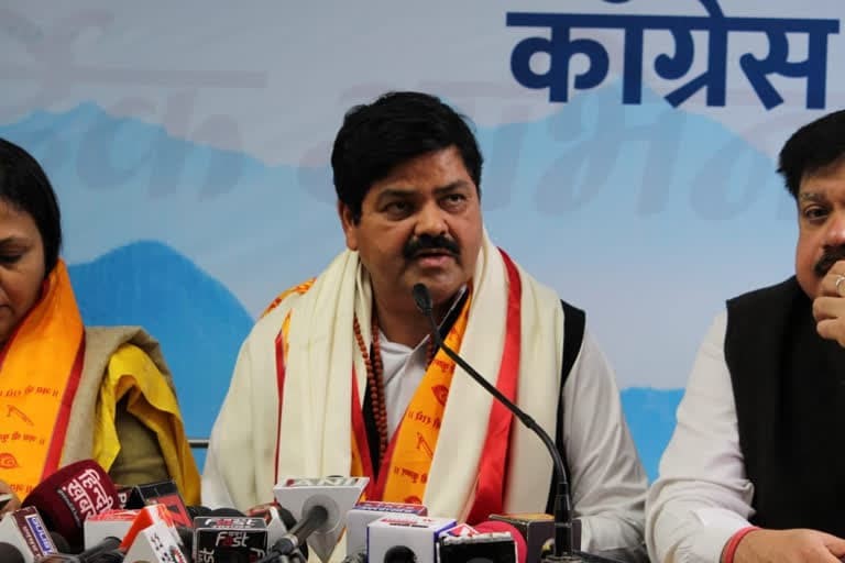 उत्तराखंड चुनाव 2022: पार्टी के जिलाध्यक्षों और उम्मीदवारों से उत्तराखंड कांग्रेस प्रदेश अध्यक्ष गणेश गोदियाल ने की बड़ी अपील