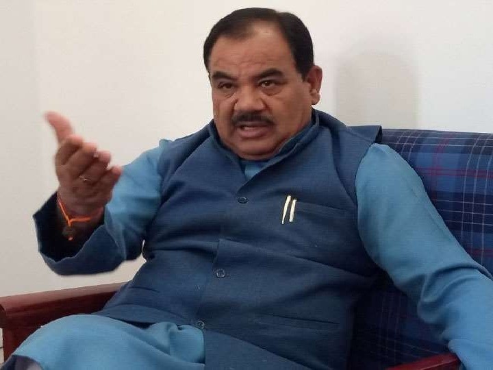 उत्‍तराखंड न्यूज़ : बीजेपी से इस्तीफा देने वाले उत्तराखंड के मंत्री हरक सिंह रावत बोले- डरा-धमकाकर ही कराता हूं काम