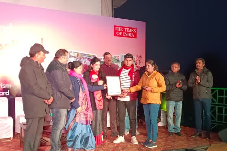 उत्‍तराखंड न्यूज़ : मसूरी में फूड फेस्टिवल संपन्न, पर्यटकों को मिला पहाड़ी व्यंजनों का स्वाद
