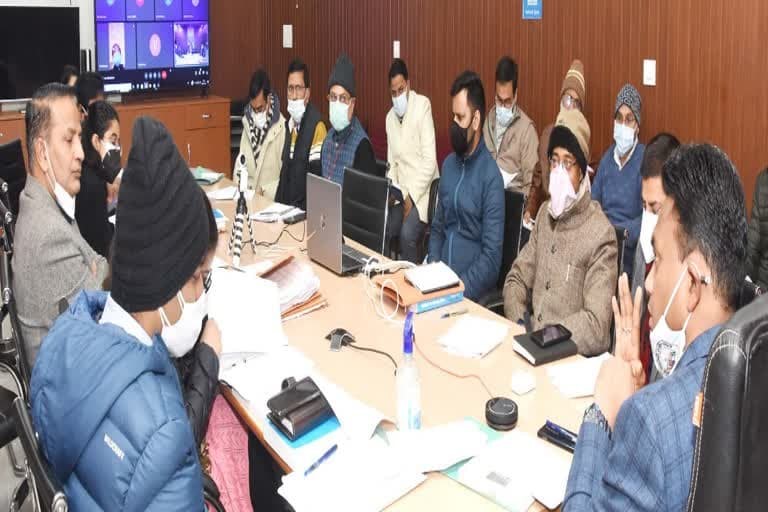 उत्‍तराखंड न्यूज़ : 8 से 10 फरवरी तक पोस्टल बैलेट से होगा मतदान, चुनाव अधिकारी ने दिए आवश्यक निर्देश