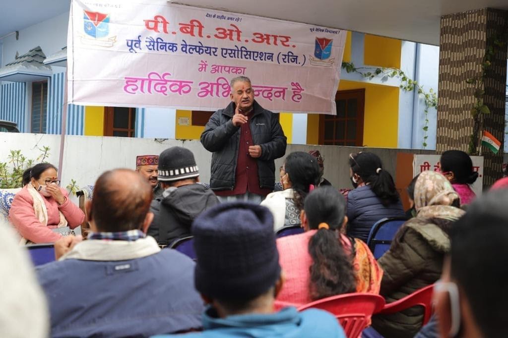 उत्तराखंड न्यूज बिग ब्रेकिंग: पूर्व सैनिकों ने मंत्री गणेश जोशी क़ो दिया पूरे सहयोग और समर्थन का वादा