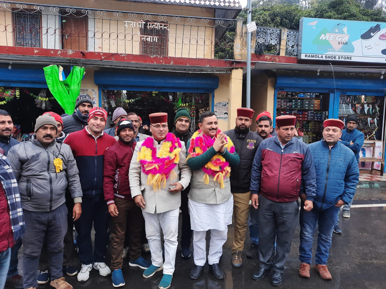 उत्‍तराखंड न्यूज़ : विधानसभा धनोल्टी से भाजपा के टिकट न मिलने पर महावीर रागड द्वारा निर्दलीय चुनाव लड़ने पर उनके समर्थकों द्वारा नैनबाग मे उनका भव्य स्वागत किया गया