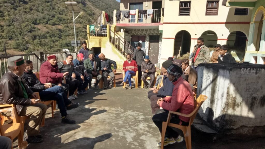 उत्‍तराखंड न्यूज़ धनोल्टी: धनोल्टी विधानसभा से भाजपा प्रत्याशी प्रीतम पंवार का नैनबाग क्षेत्र में पहुंचने पर पार्टी पदाधिकारियों व कार्यकर्ताओं ने जोरदार भव्य स्वागत एवं समर्थन किया