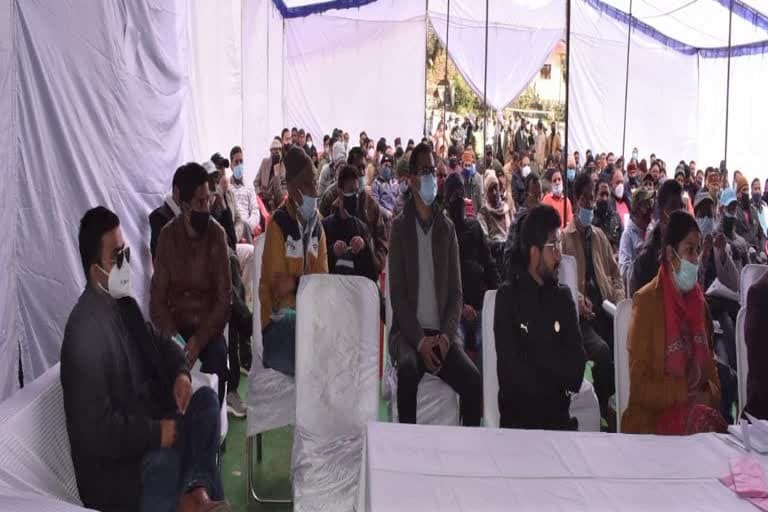 उत्तराखंड चुनाव 2022 चमोली : दिव्यांग व बुजुर्ग घर बैठे पोस्टल बैलेट से कर सकेंगे मतदान