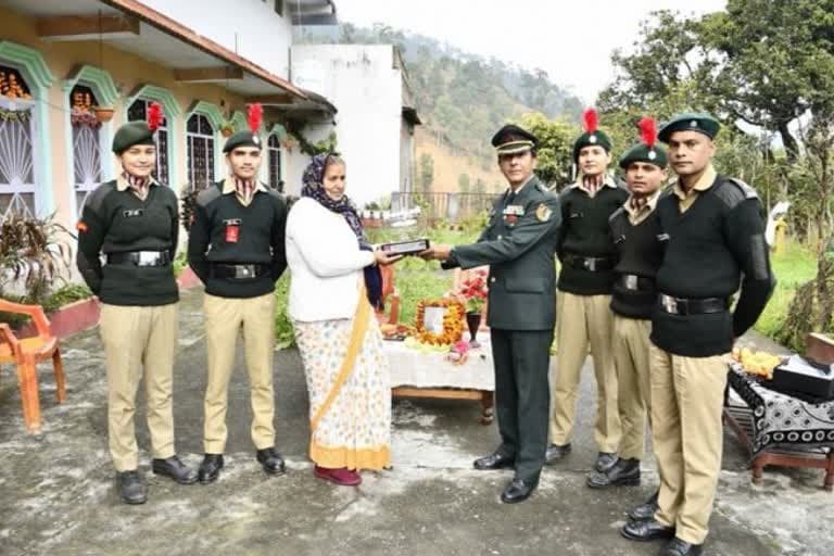 उत्‍तराखंड न्यूज़ : पीएम सिग्नेचर शौर्य स्मृति देश भर के 5 हजार शहीदों के परिवारों को दी जाएगी , एनसीसी कैडेट्स करेंगे भेंट