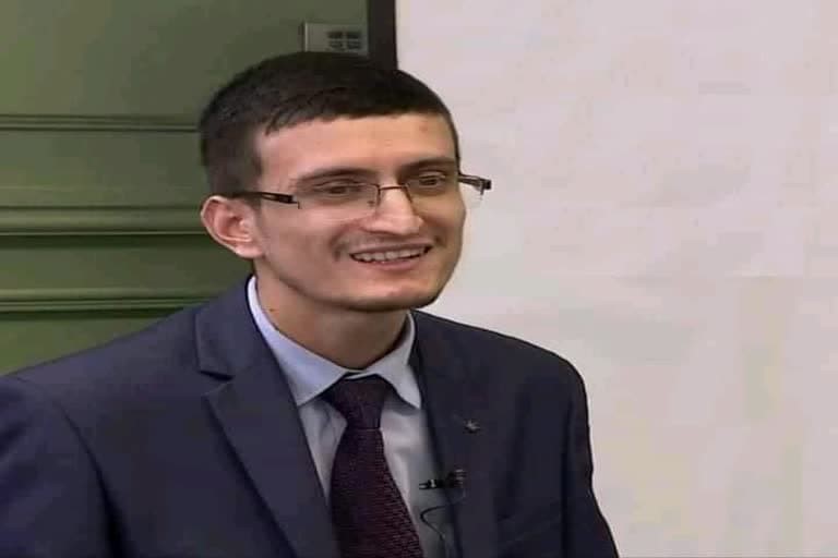 उत्‍तराखंड न्यूज़ चमोली : अनुभव डिमरी डिम्मर गांव के आईएएस बने , पहले प्रयास में मिला 37वां रैंक