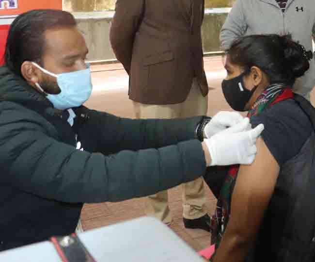 उत्‍तराखंड न्यूज़ : उत्तराखंड में महा टीकाकरण अभियान आज से 5 फरवरी तक चलेगा