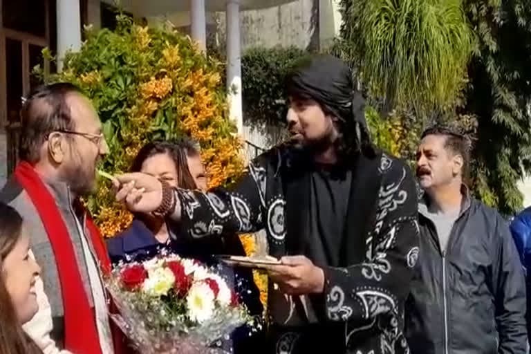 उत्‍तराखंड न्यूज़ चकराता : जुबिन नौटियाल ने अपने पिता के लिए चुनाव प्रचार किया , रामशरण नौटियाल चकराता सीट से भाजपा प्रत्याशी हैं