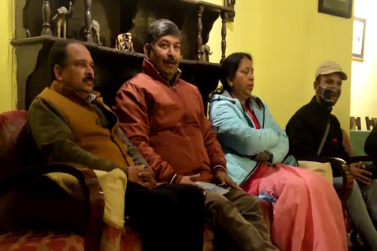 उत्‍तराखंड न्यूज़ : सरिता आर्य को बीजेपी का टिकट मिलते ही नैनीताल में विरोध, कार्यकर्ता बोले- फिक्सिंग हो गई