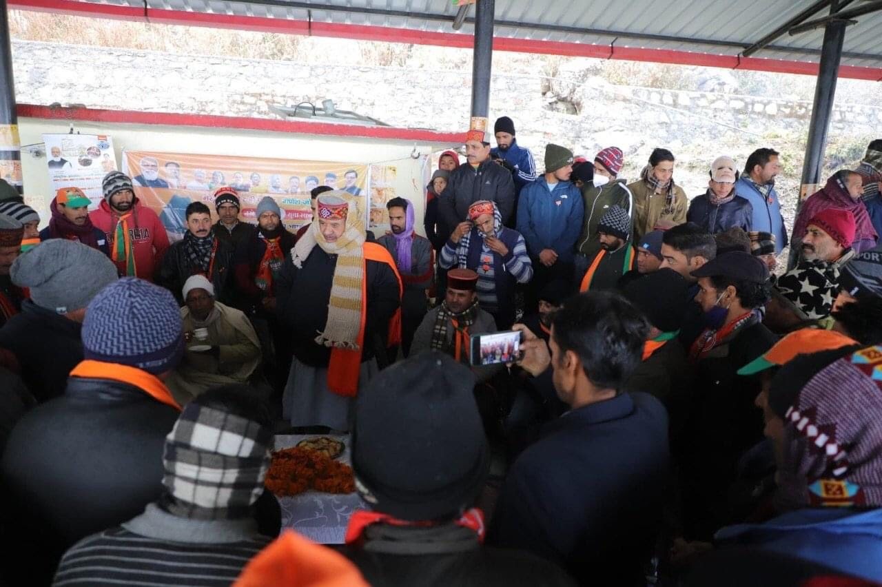 उत्‍तराखंड ब्रेकिंग न्यूज़ :गणेश जोशी ने सहस्त्रधारा, सिल्ला, सरोना, सरखेत क्षेत्र में जनसम्पर्क कर मांगे वोट।