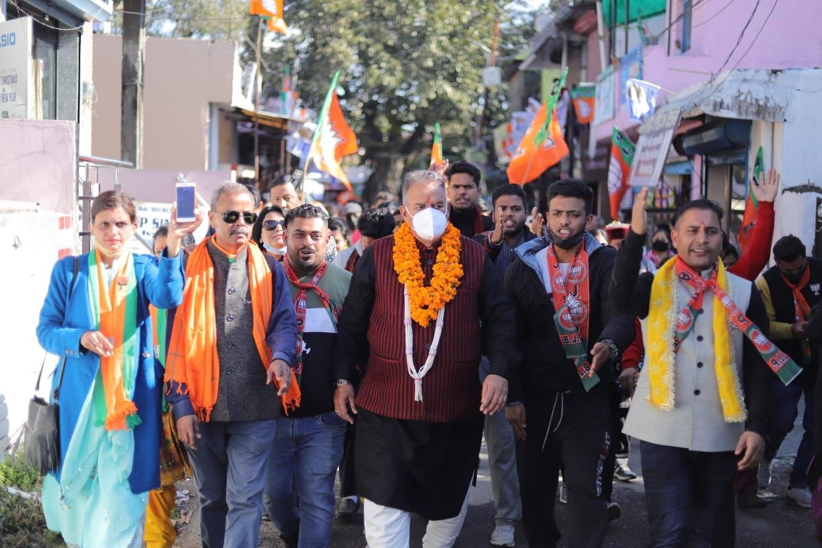 उत्‍तराखंड ब्रेकिंग न्यूज़ : जनसम्पर्क एवं मोहल्ला सभाओं में अपनी उपलब्धियां बता कर रहे हैं गणेश जोशी, कहा- भाजपा विकास की प्रतीक
