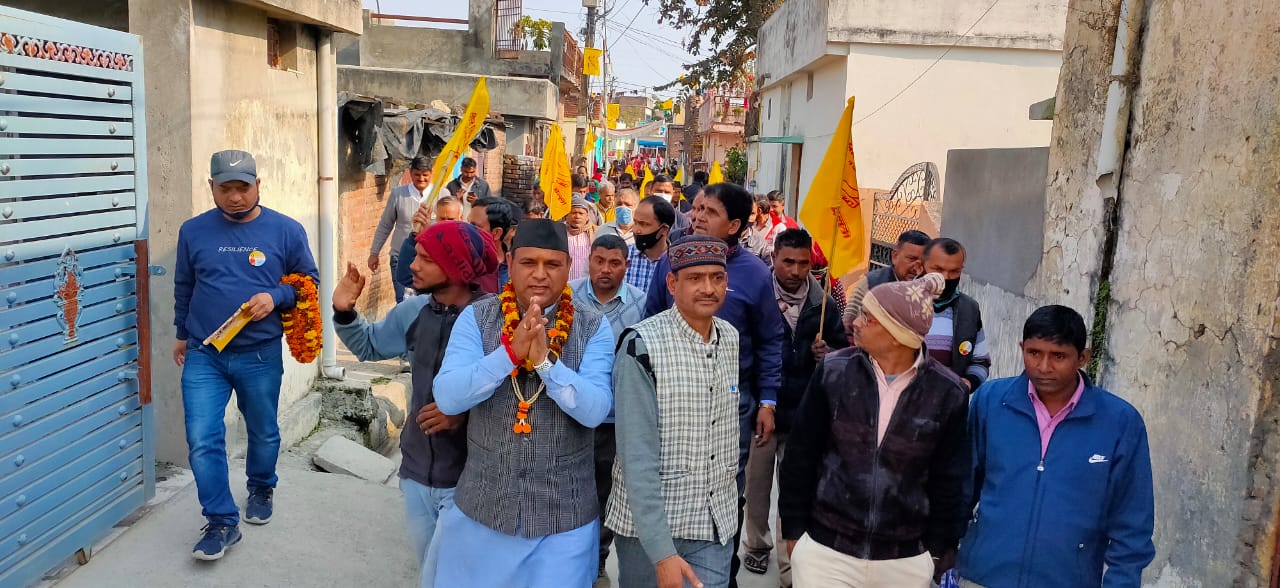 उत्‍तराखंड ब्रेकिंग न्यूज़ :धर्मपुर में निर्दलीय प्रत्याशी बीर सिंह पंवार ने चुनाव प्रचार में अपनी पूरी ताकत झोंक दी