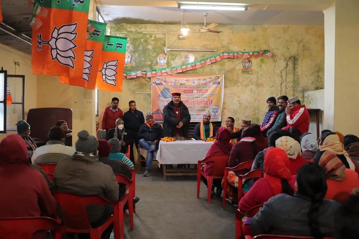 उत्‍तराखंड ब्रेकिंग न्यूज़ : देहरादून और मसूरी के शहरी इलाकों में धुंआधार प्रचार में रहे मसूरी के गणेश।