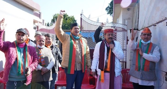 उत्‍तराखंड डोईवाला न्यूज़ : विकास के नाम पर भाजपा प्रत्याशी बृजभूषण गैरोला ने वोट मांगे