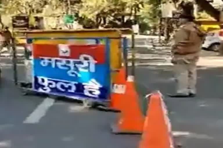 मसूरी उत्‍तराखंड न्यूज़ : 6 पेटी अवैध शराब के साथ एफएसटी ने मसूरी में एक व्यक्ति को गिरफ्तार किया