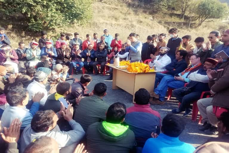 उत्तराखंड चुनाव 2022 विकासनगर : बॉलीवुड गायक जुबिन नौटियाल अब अपने पिता रामशरण नौटियाल के लिए प्रचार कर रहे हैं