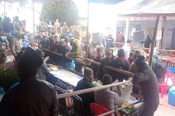 उत्‍तराखंड न्यूज़ : पौड़ी में मतदान प्रक्रिया पूरी, मुख्यालय पहुंच रहे है मतदान दल, 10 मार्च को मतगणना