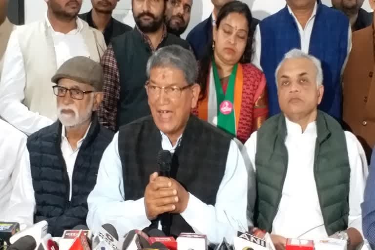 उत्‍तराखंड न्यूज़ : हरीश रावत प्रचार करने प्रयागराज पहुंचे , कहा- योगी अपने भाई हैं, उत्तराखंड में कुटिया देंगे यूपी छोड़ें