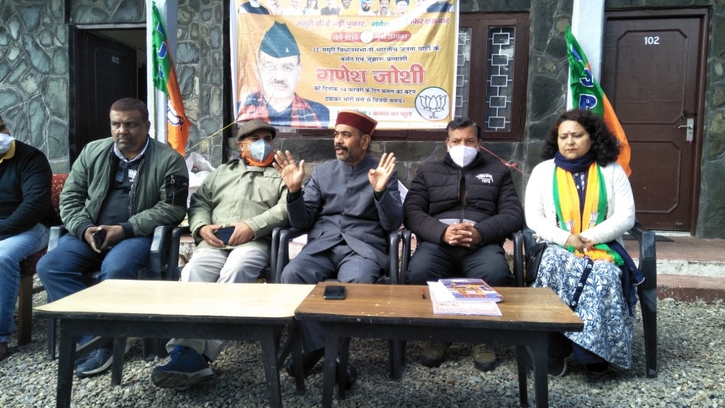 उत्‍तराखंड मसूरी ब्रेकिंग न्यूज़ : 48 शहीदों के लिए मुलायम सिंह से ज्यादा उत्तराखंड राज्य आंदोलन में कांग्रेस दोषी - भाजपा प्रदेश प्रवक्ता रविन्द्र जुगराण