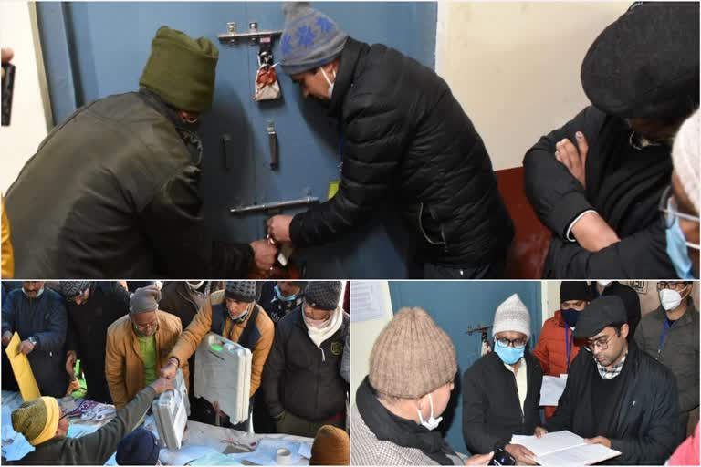 उत्‍तराखंड न्यूज़ : प्रत्याशियों की 'किस्मत' स्ट्रॉग रूम में कैद , त्रिस्तरीय सुरक्षा के बीच ईवीएम